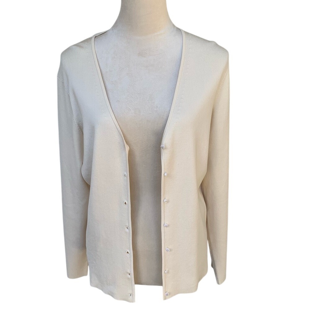 CHARTER‎ CLUB. NWOT. Beautiful off White Silk/Cotton/Nylon blended Cardig…